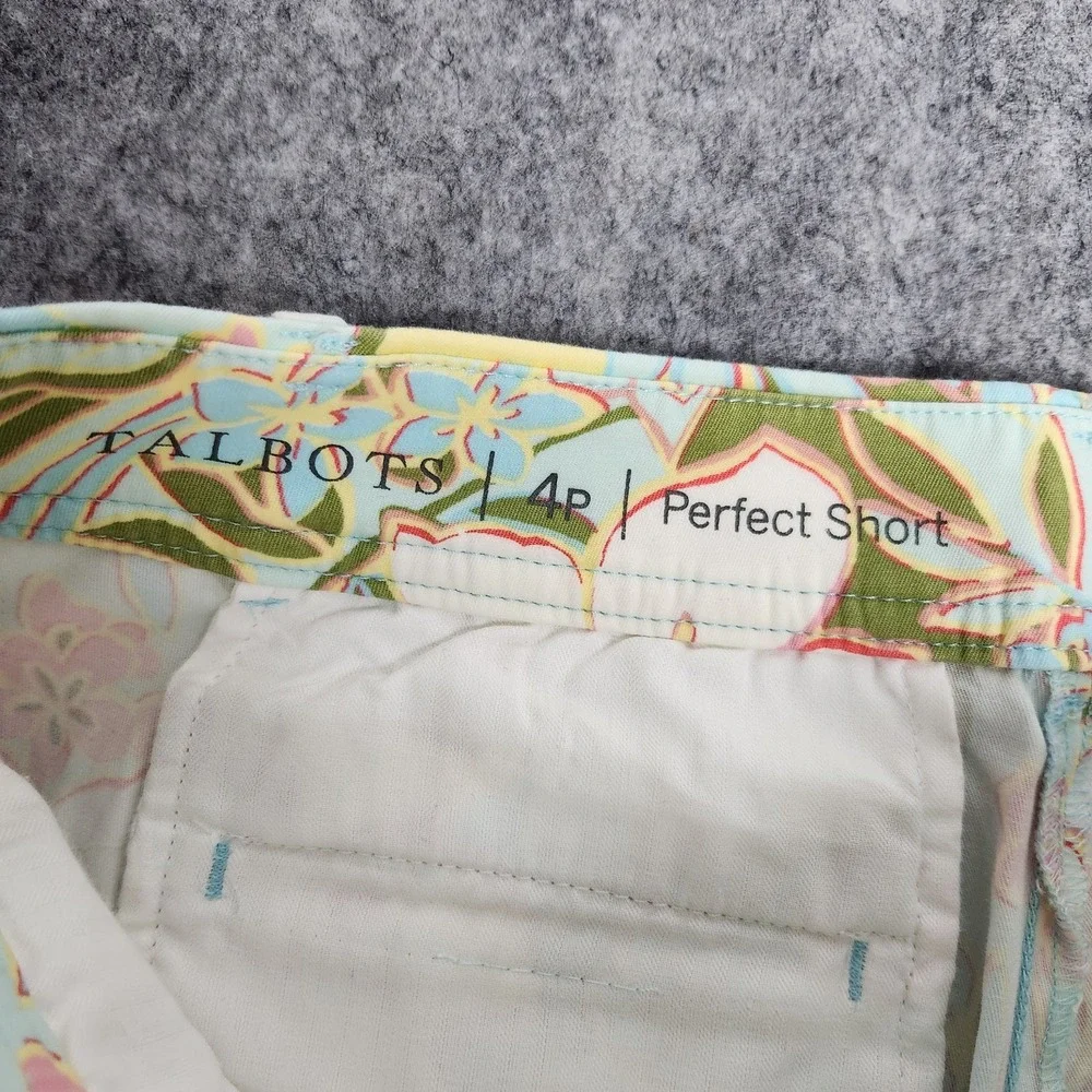Talbots Perfect Shorts Women 4P 30W 9 I Petite Multicolor‎ Floral Print Flowers - Picture 3 of 6